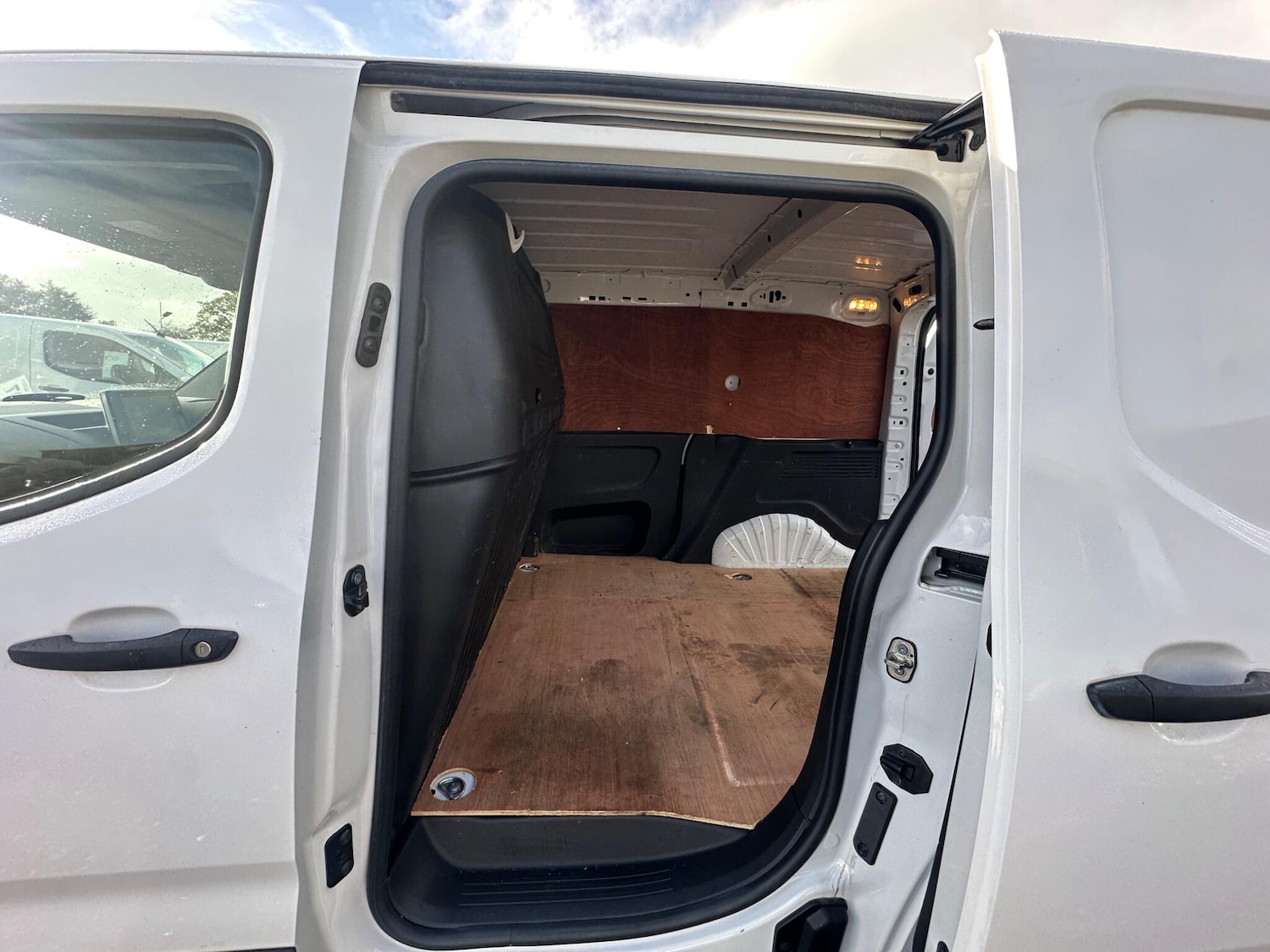 Used Vauxhall Combo 2020 for sale - 76993756: Photo 18