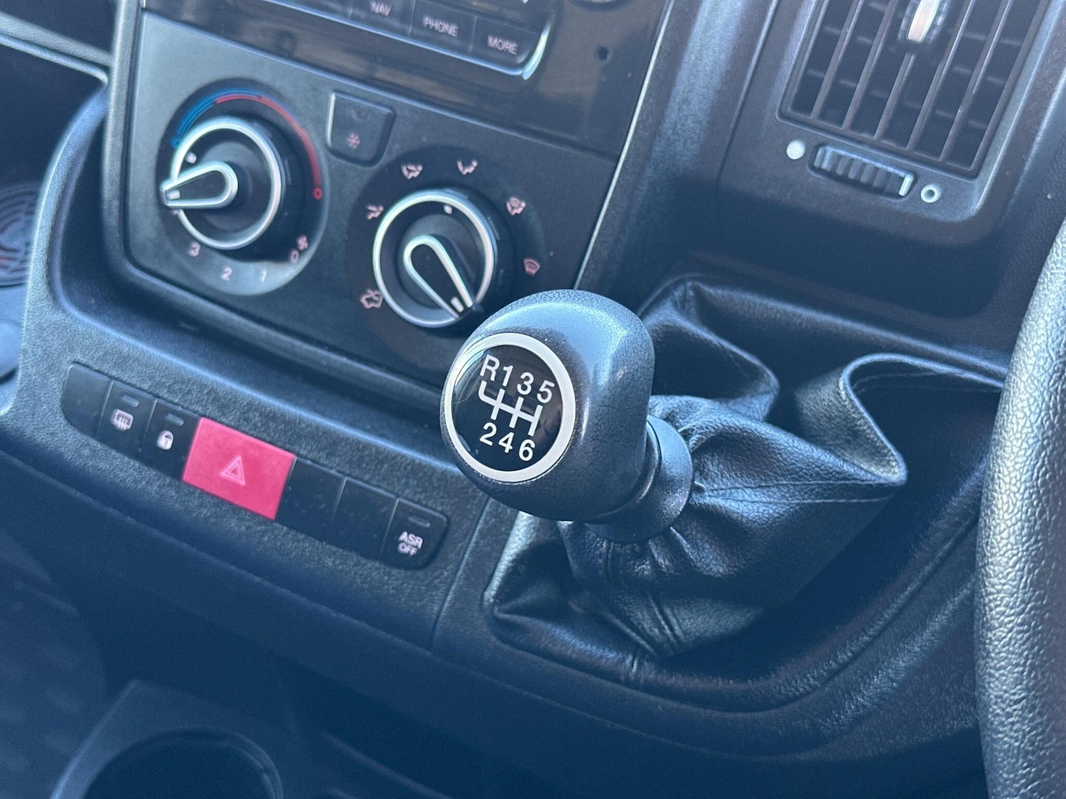 Used Peugeot Boxer 2018 for sale - 77939326: Photo 23