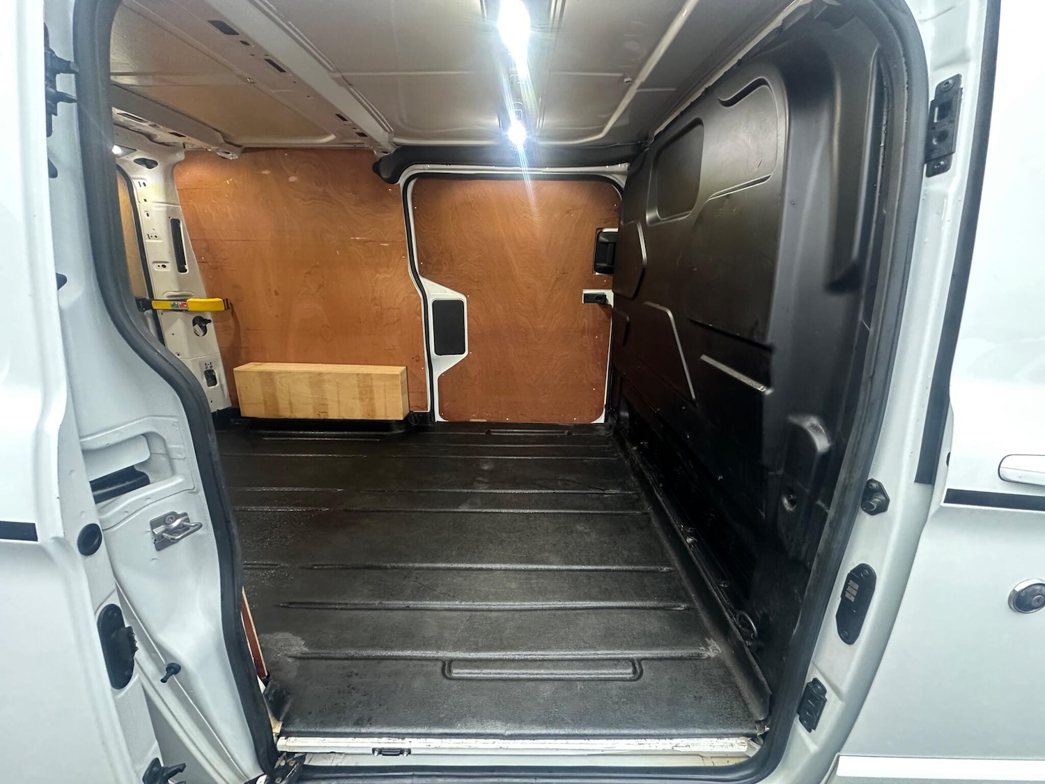 Used Ford Transit Custom 2019 for sale - 76866357: Photo 15