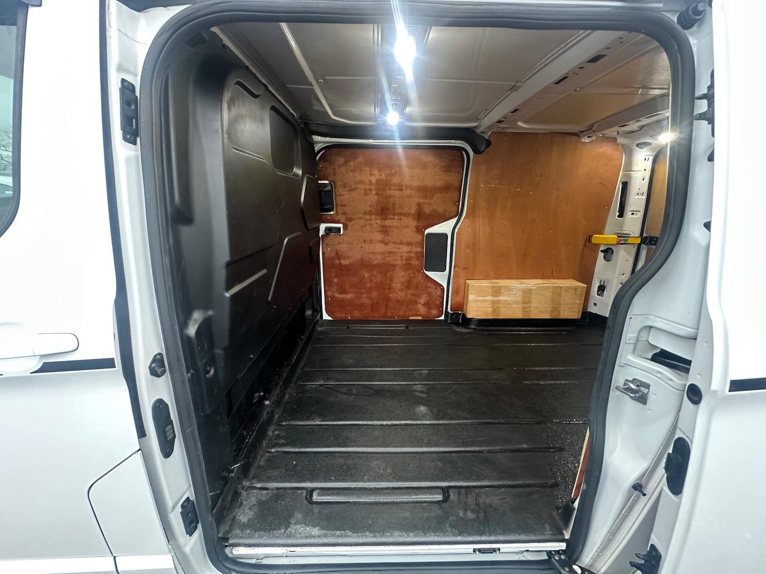 Used Ford Transit Custom 2019 for sale - 76866357: Photo 18