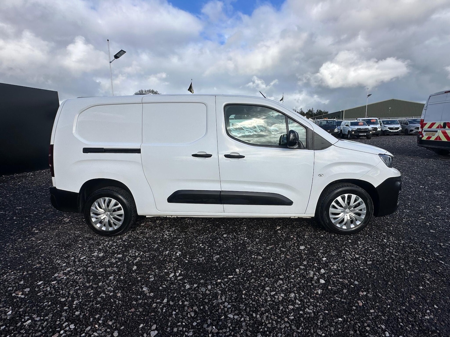 Used Peugeot Partner 2022 for sale - 77695956: Photo 10