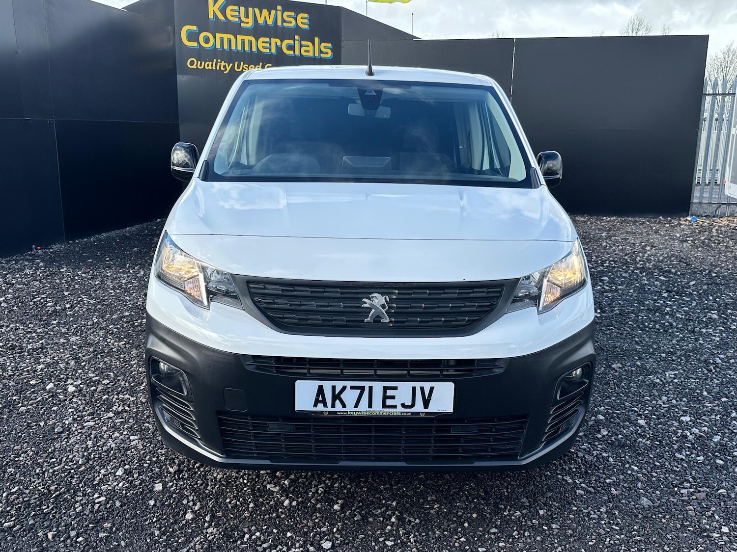 Used Peugeot Partner 2022 for sale - 77695956: Photo 12