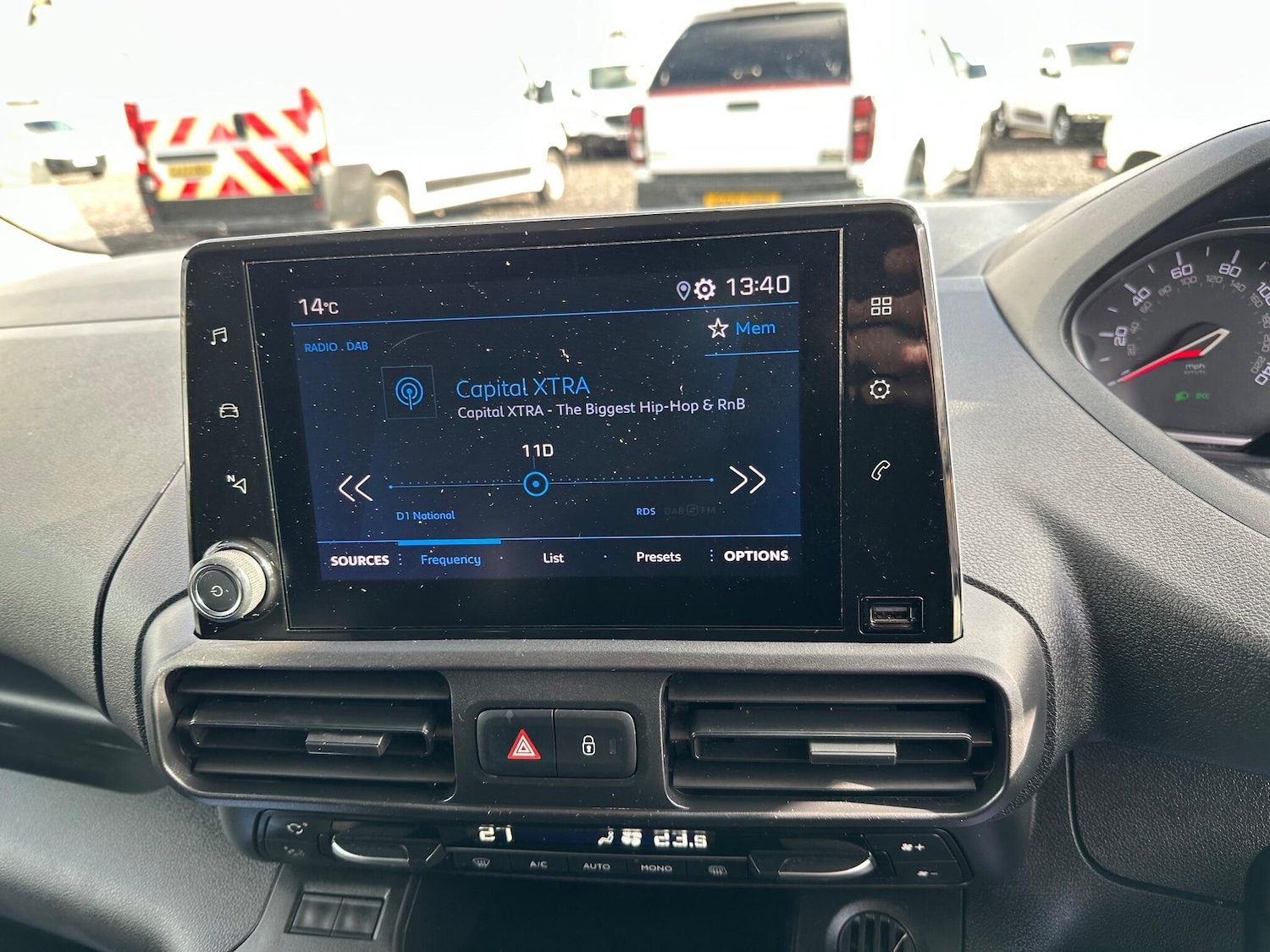 Used Peugeot Partner 2022 for sale - 77695956: Photo 28