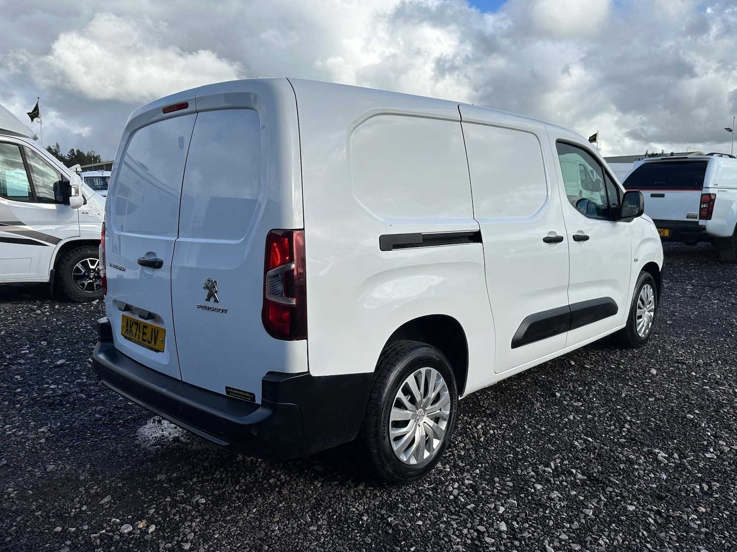 Used Peugeot Partner 2022 for sale - 77695956: Photo 9