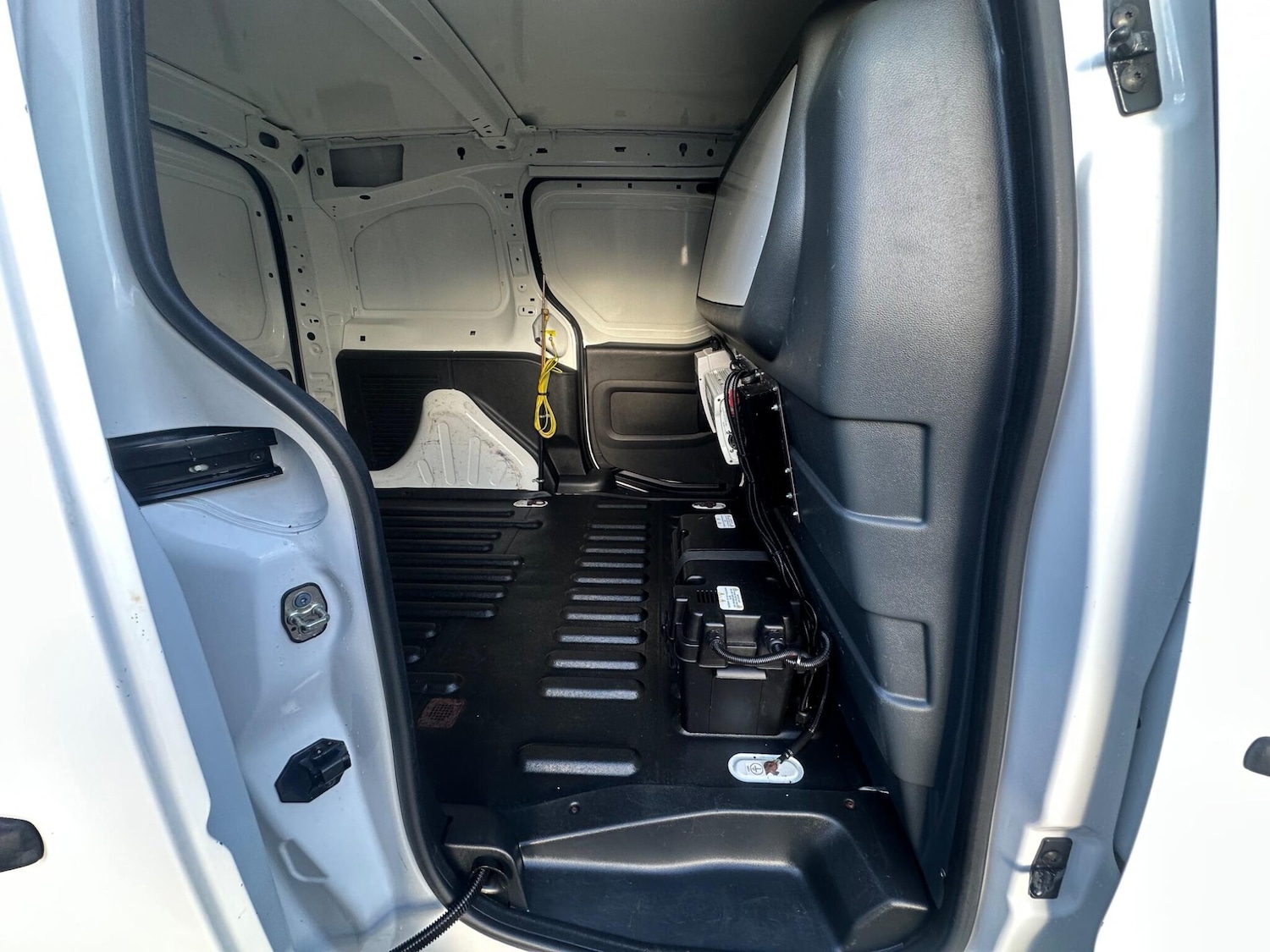 Used Peugeot Partner 2018 for sale - 76942501: Photo 15