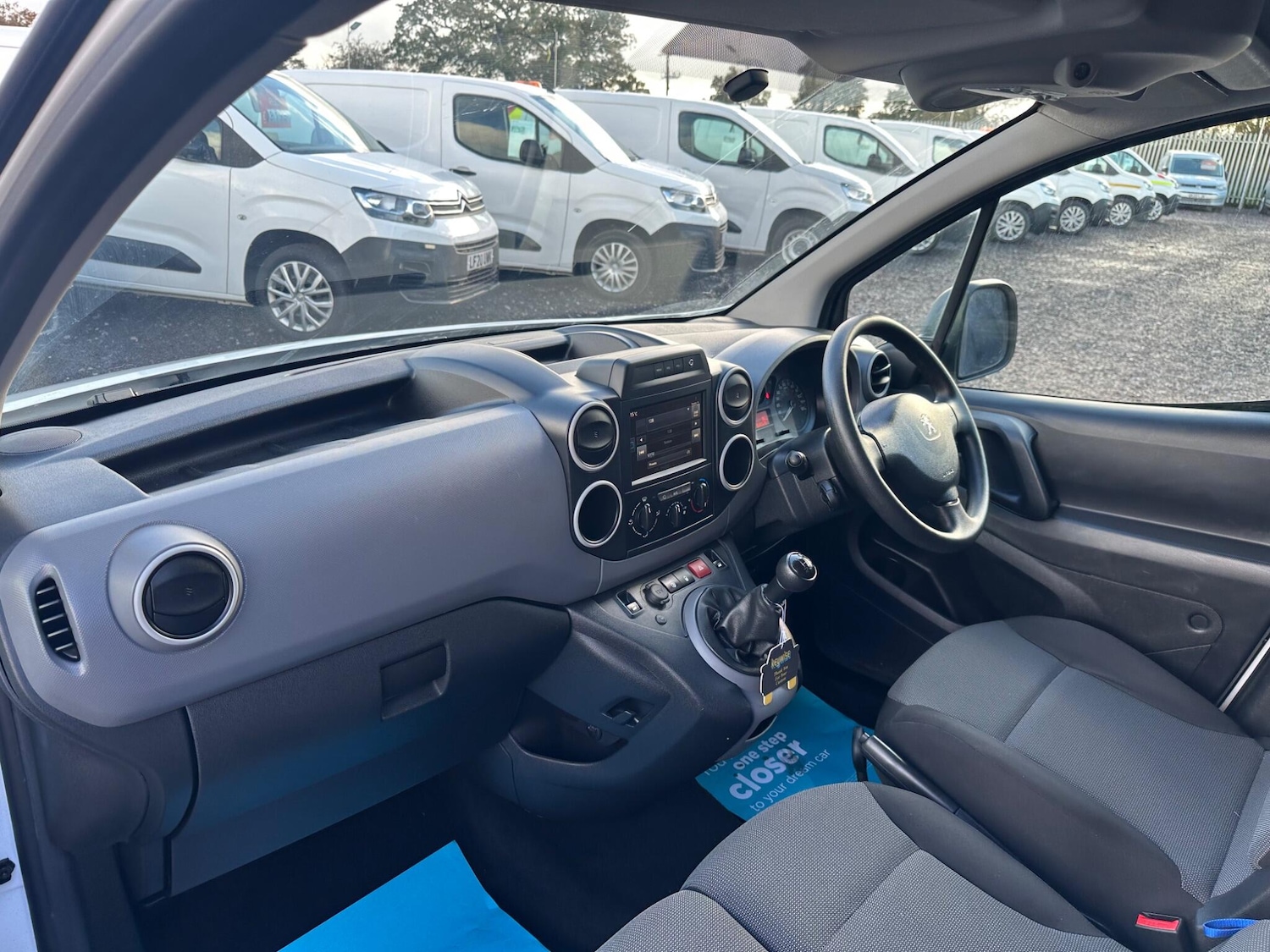 Used Peugeot Partner 2018 for sale - 76942501: Photo 23