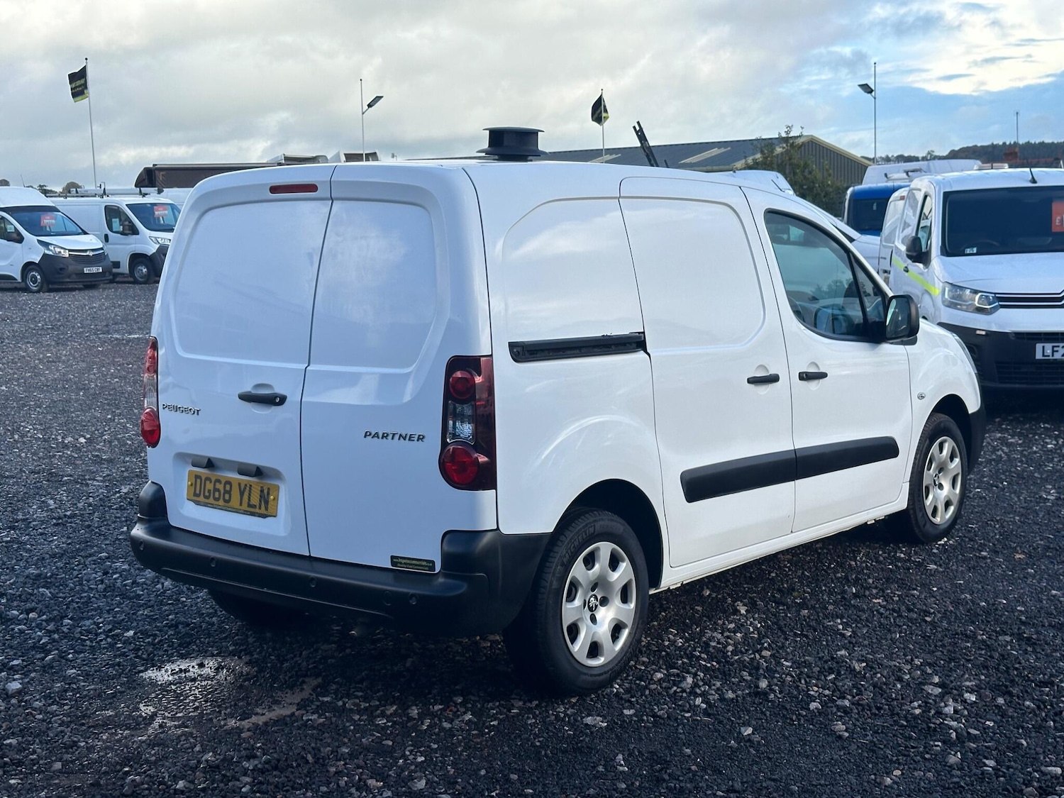 Used Peugeot Partner 2018 for sale - 76942501: Photo 8