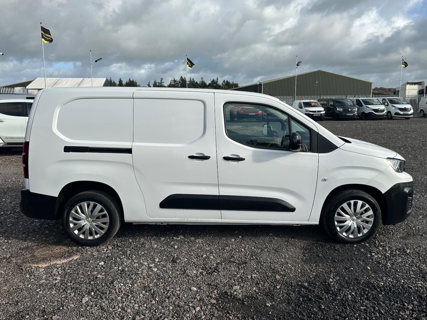 Used Peugeot Partner 2022 for sale - 76388133: Photo 9