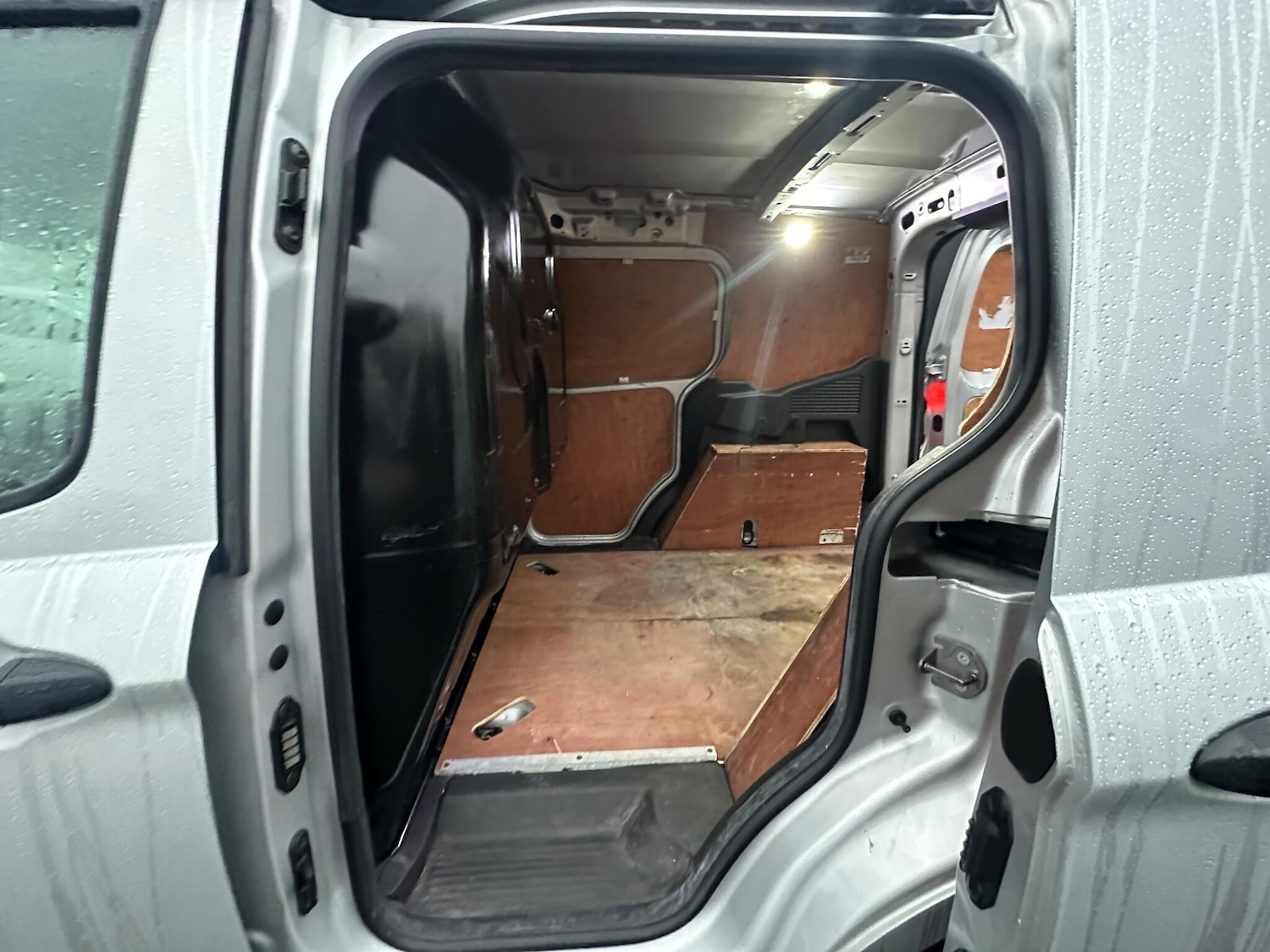 Used Ford Transit Courier 2020 for sale - 76975774: Photo 17