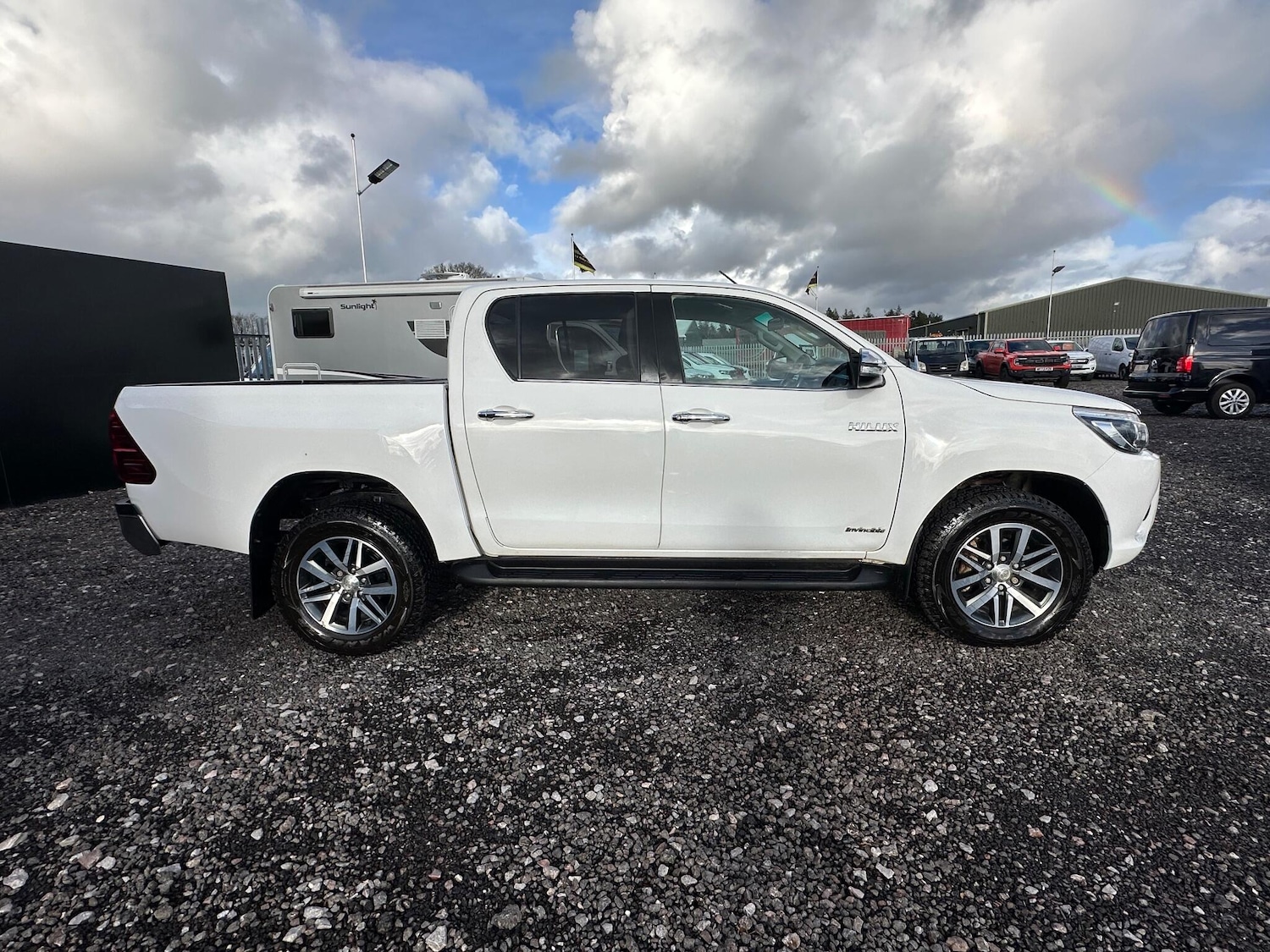 Used Toyota Hilux 2017 for sale - 77468168: Photo 10