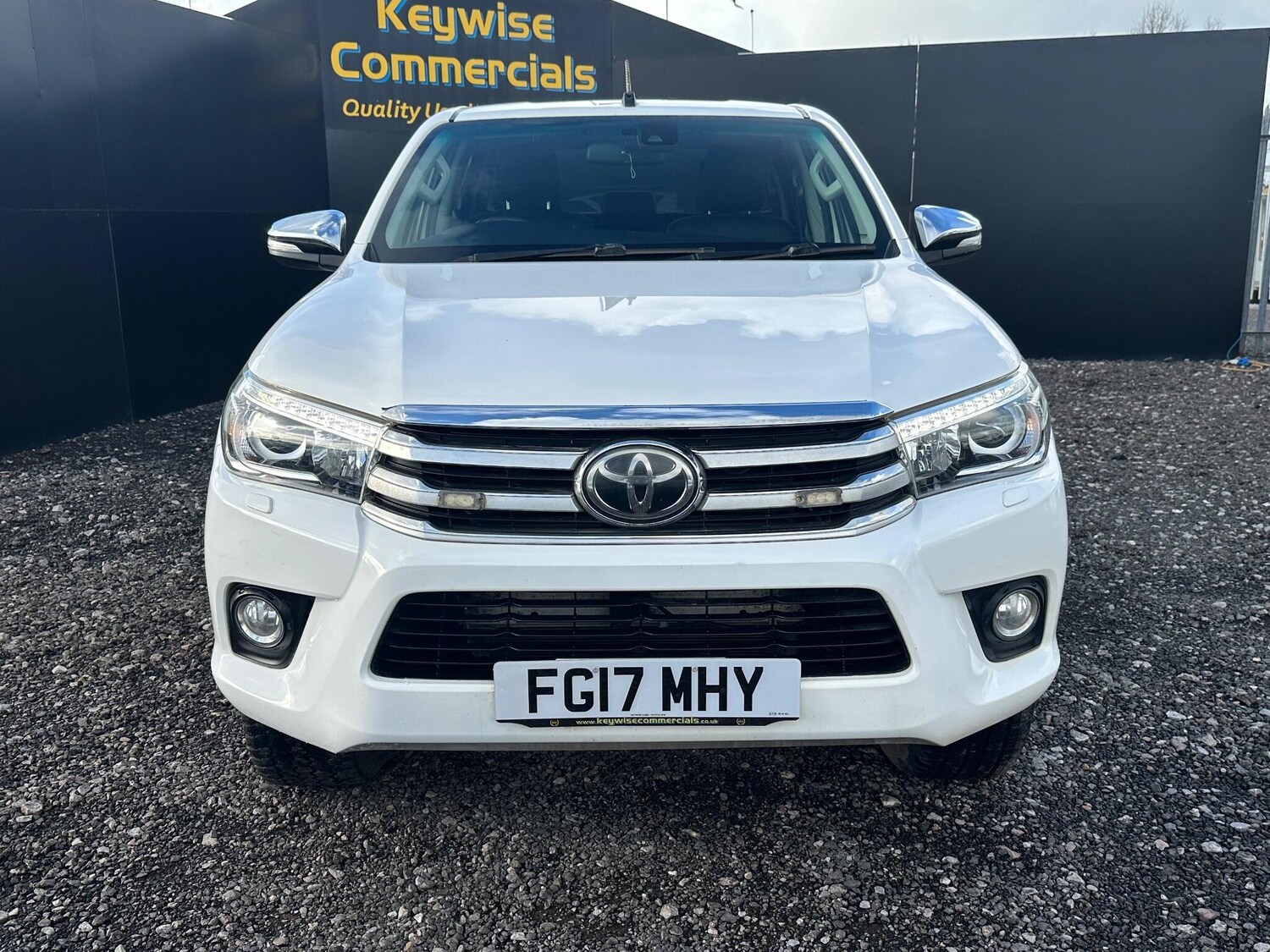 Used Toyota Hilux 2017 for sale - 77468168: Photo 12