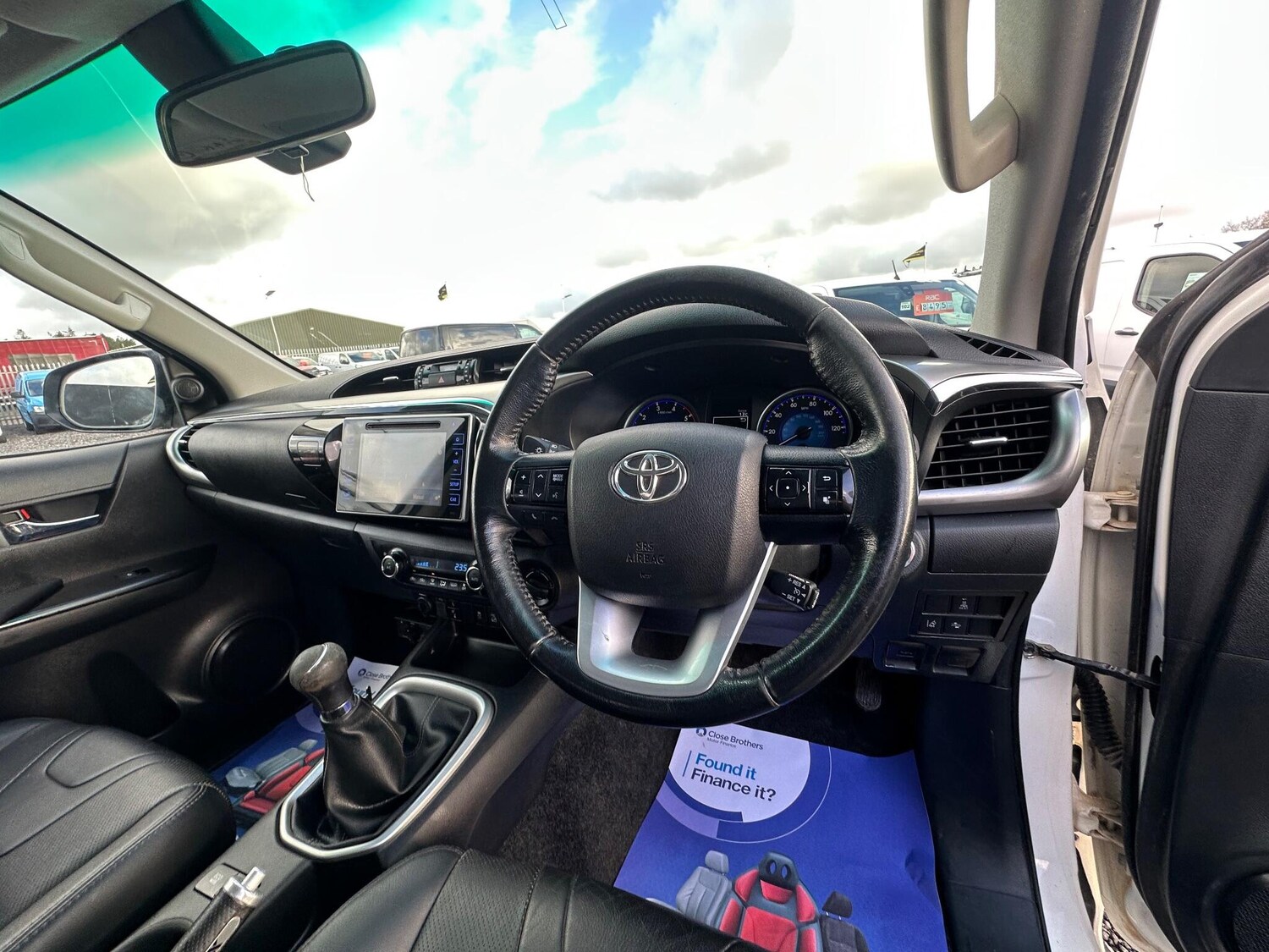 Used Toyota Hilux 2017 for sale - 77468168: Photo 13