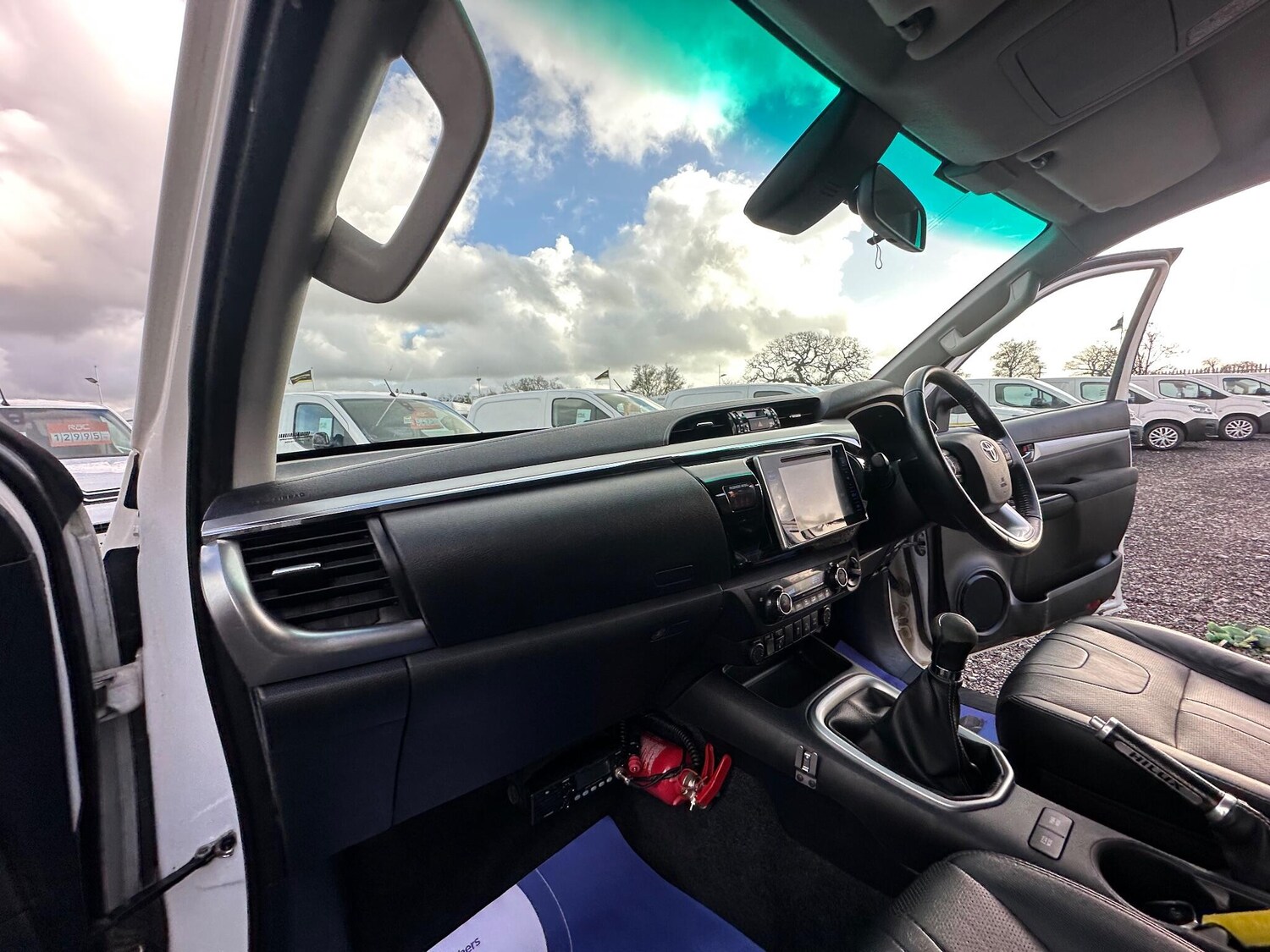 Used Toyota Hilux 2017 for sale - 77468168: Photo 22