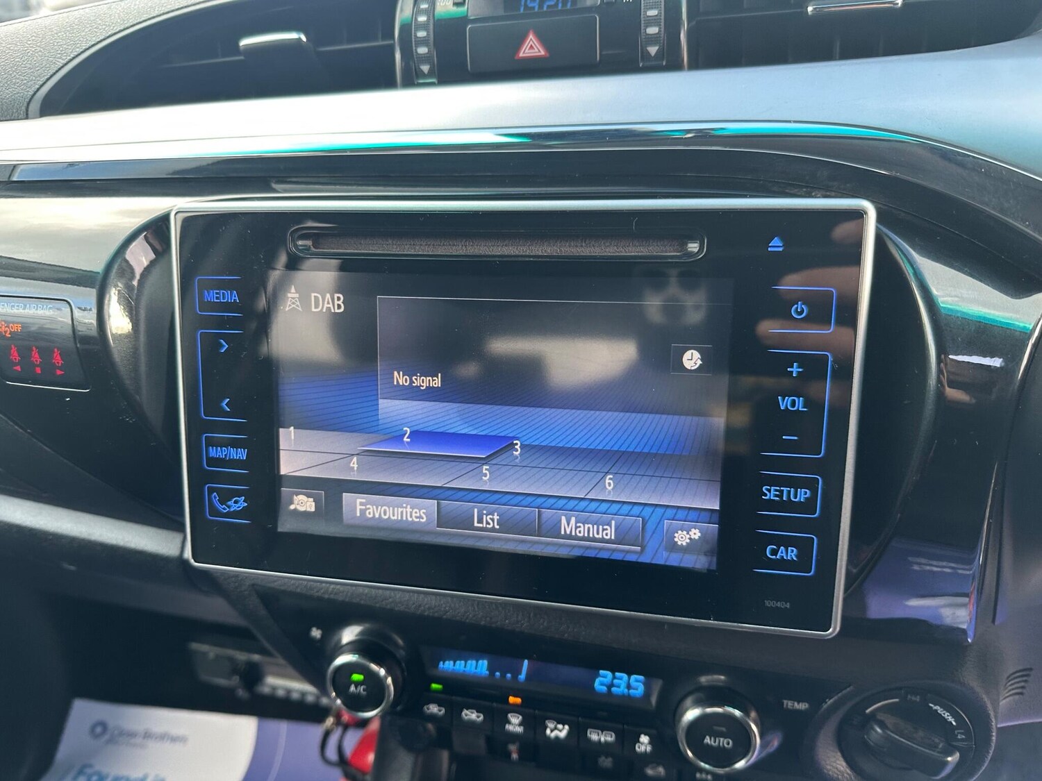 Used Toyota Hilux 2017 for sale - 77468168: Photo 23