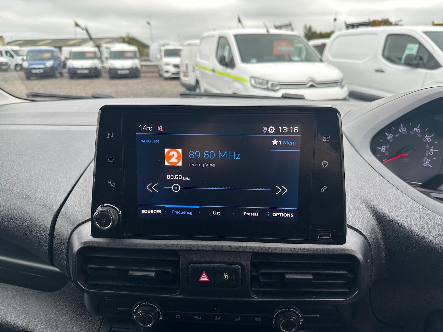 Used Peugeot Partner 2021 for sale - 76997373: Photo 19