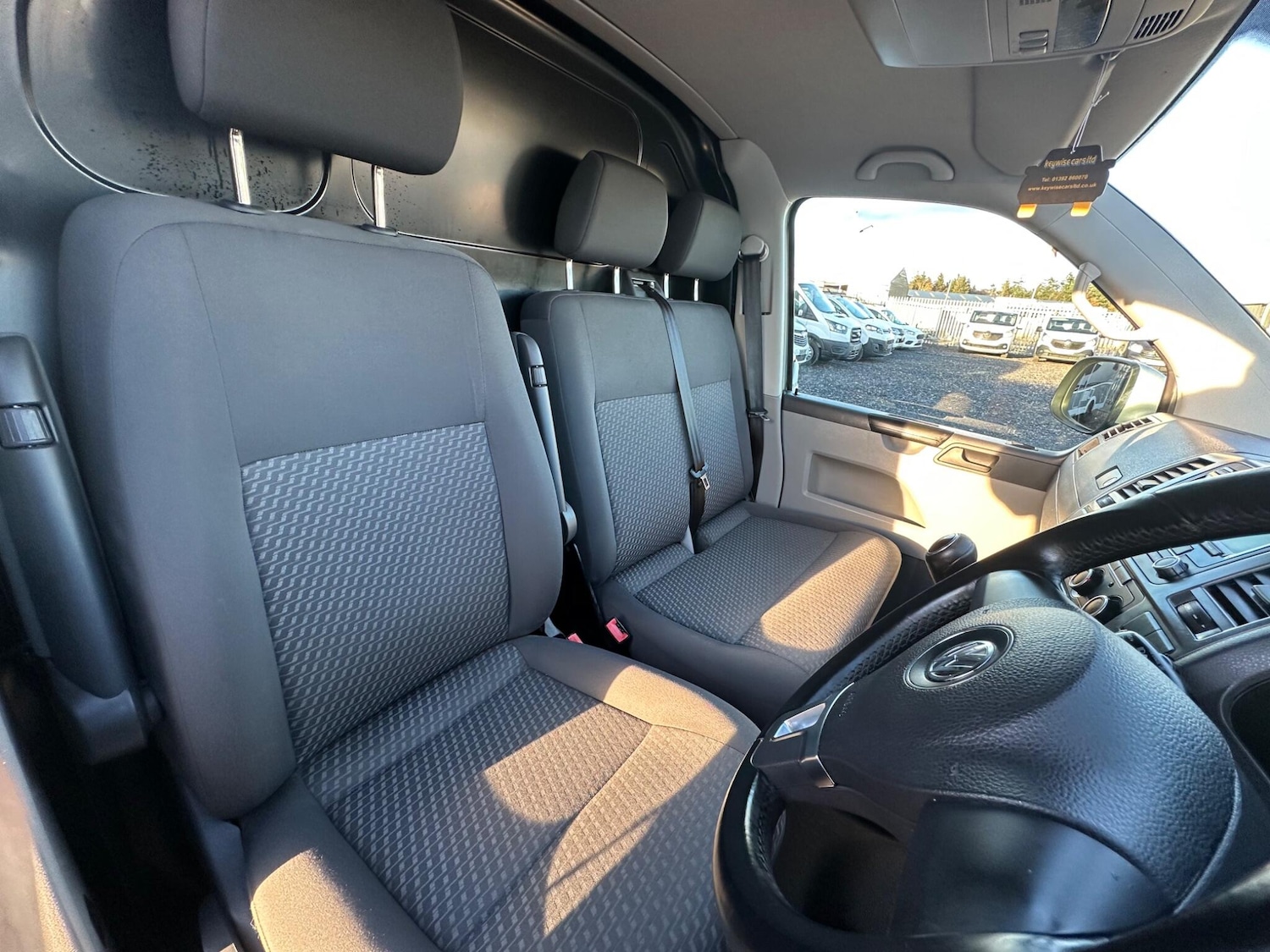 Used Volkswagen Transporter 2015 for sale - 76538196: Photo 14