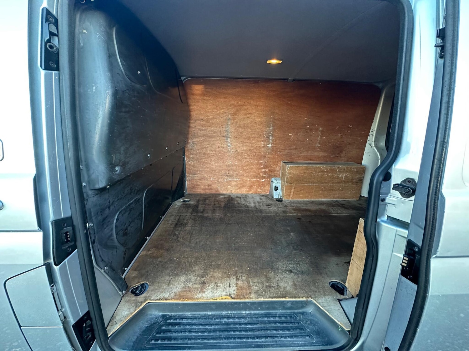 Used Volkswagen Transporter 2015 for sale - 76538196: Photo 16