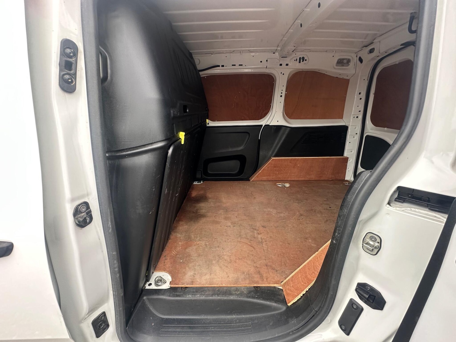 Used Peugeot Partner 2021 for sale - 76270168: Photo 23