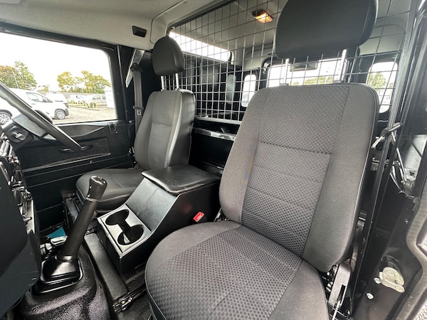 Used Land Rover Defender 90 2013 for sale - 76269966: Photo 15