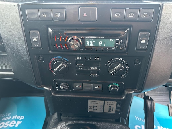 Used Land Rover Defender 90 2013 for sale - 76269966: Photo 19
