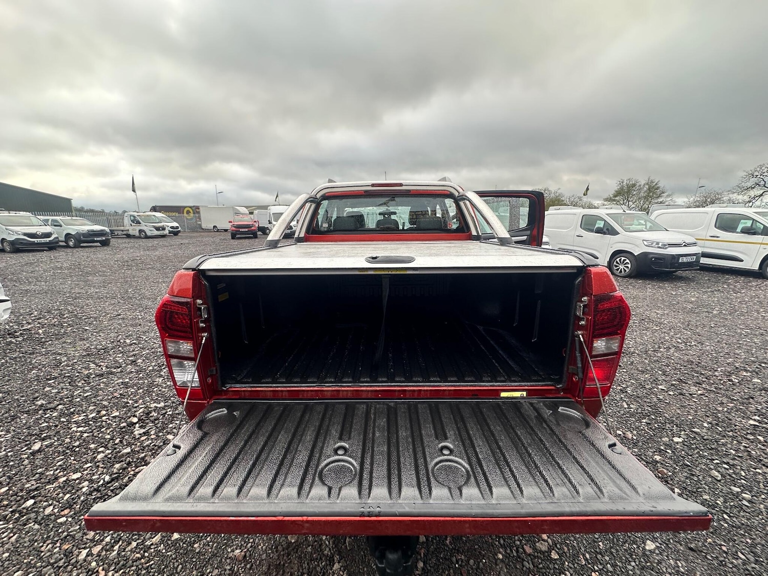 Used Isuzu D-Max 2017 for sale - 77683366: Photo 30