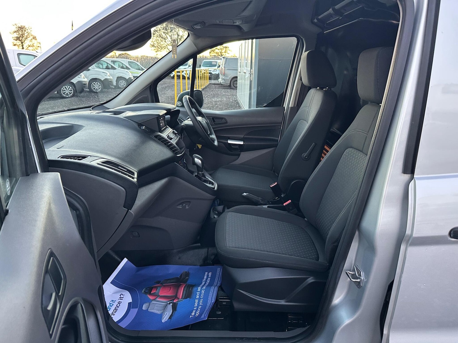 Used Ford Transit Connect 2020 for sale - 76994487: Photo 19