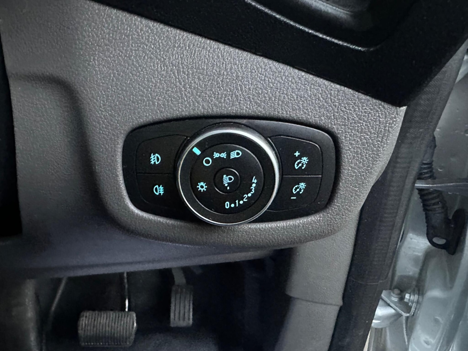 Used Ford Transit Connect 2020 for sale - 76994487: Photo 28