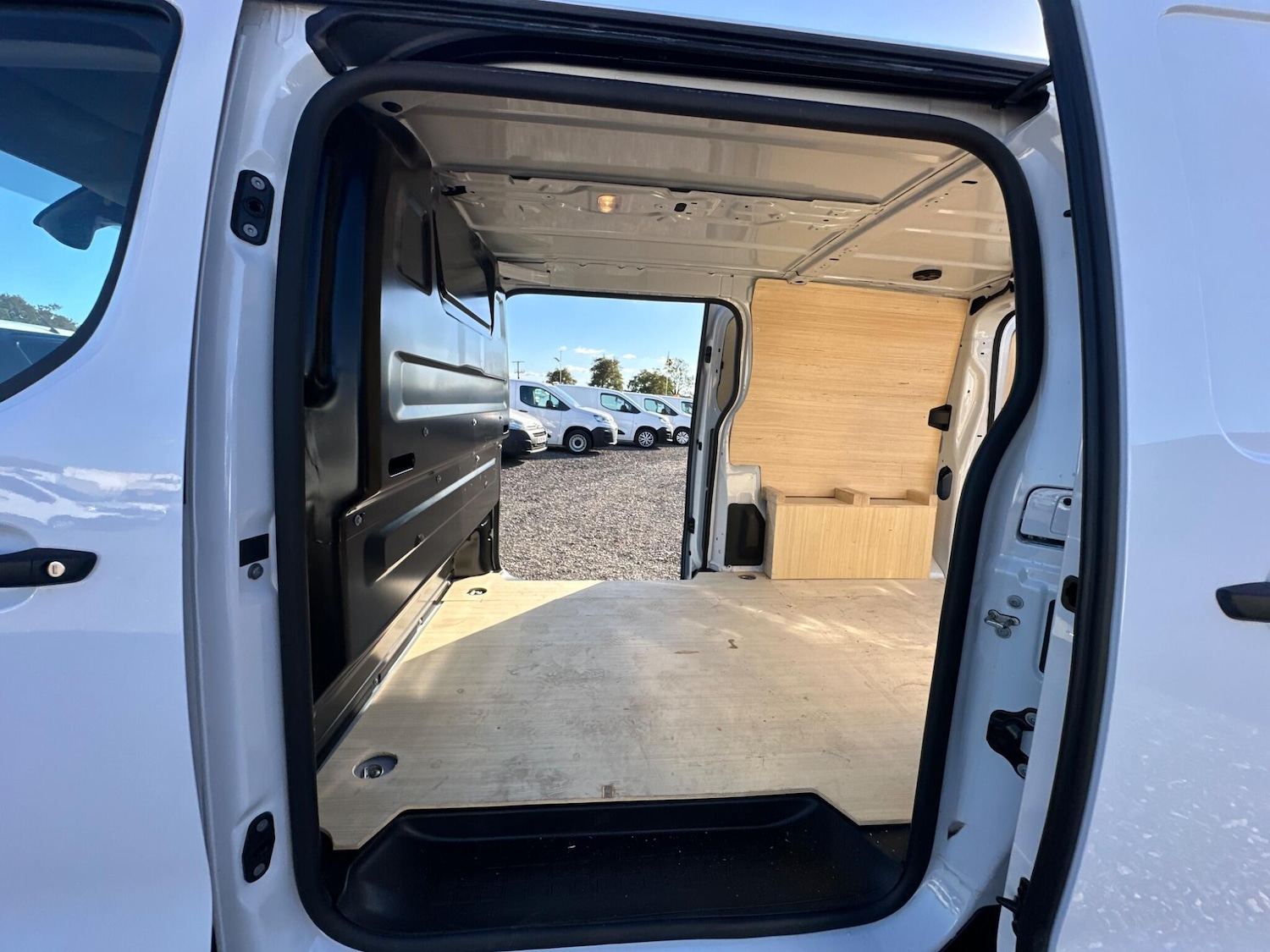 Used Citroen Dispatch 2023 for sale - 76992080: Photo 28