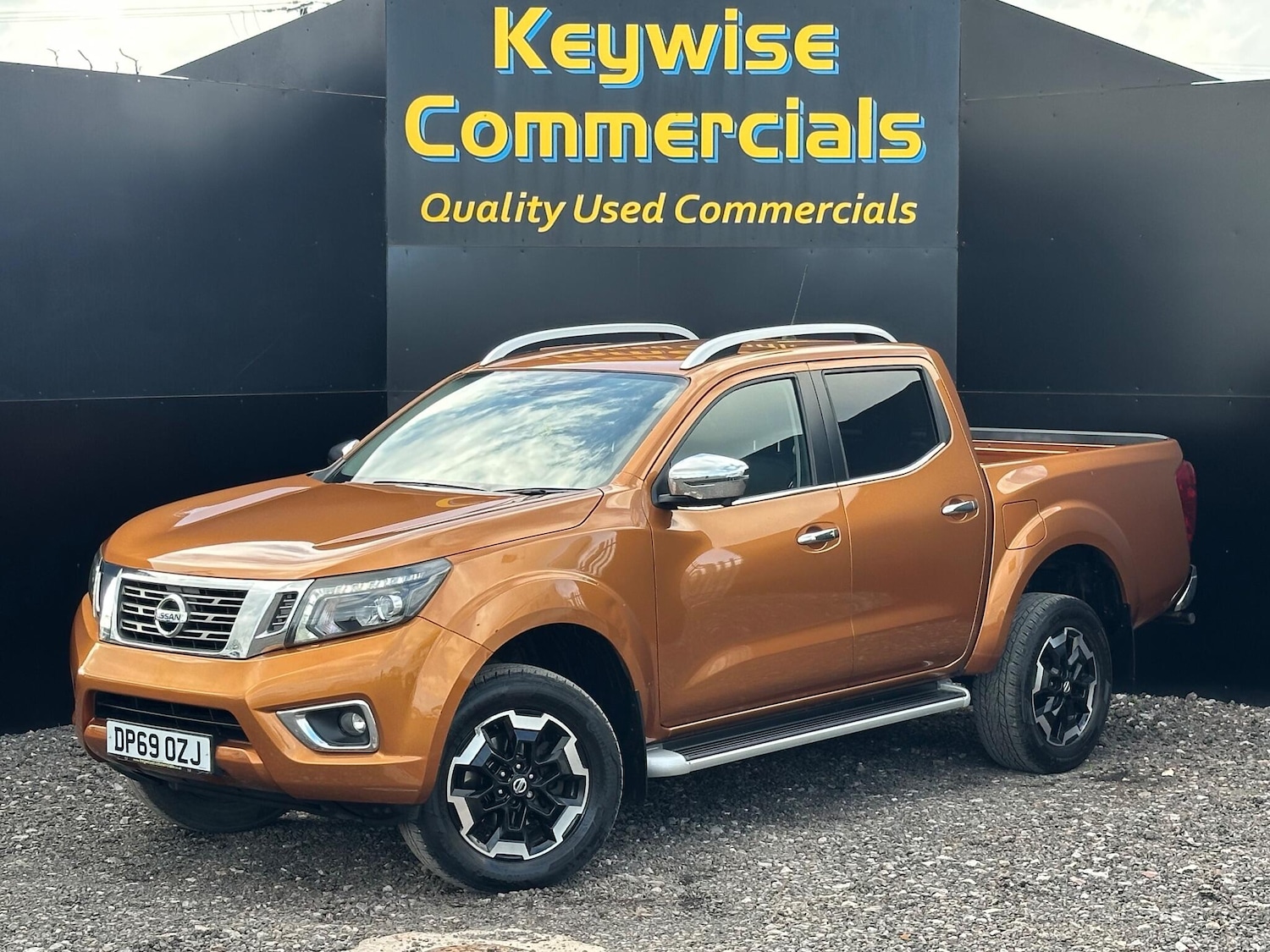 Used Nissan Navara 2020 for sale - 77724187: Photo 1