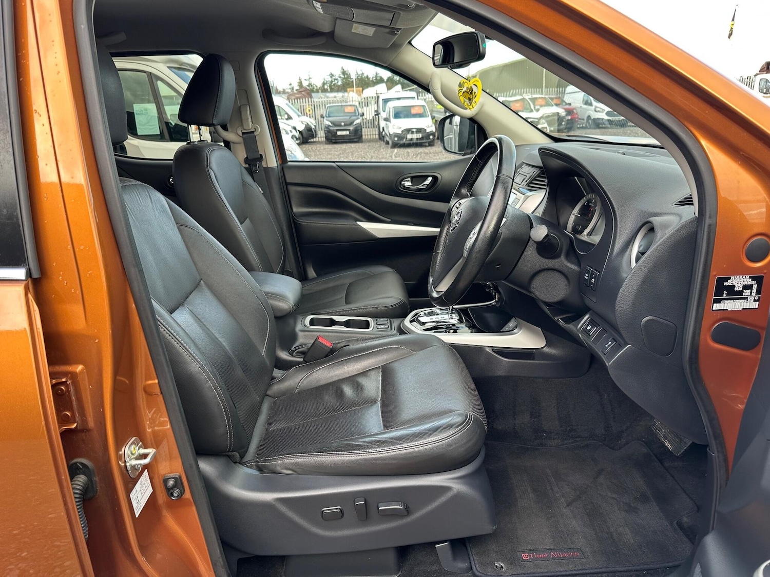 Used Nissan Navara 2020 for sale - 77724187: Photo 13