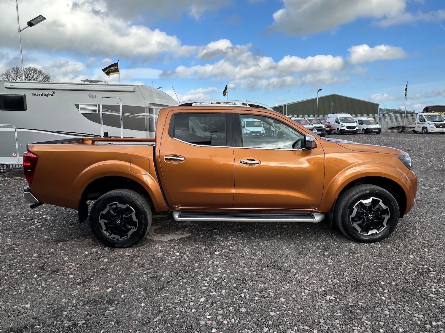 Used Nissan Navara 2020 for sale - 77724187: Photo 9