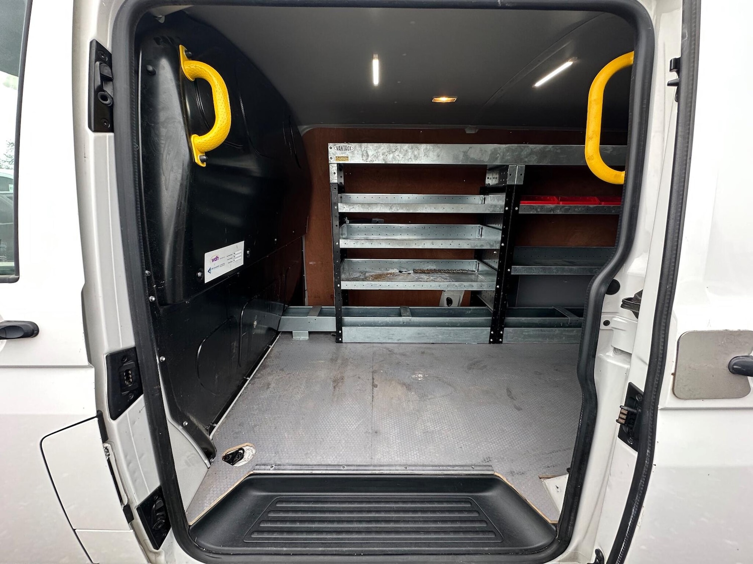 Used Volkswagen Transporter 2019 for sale - 77330819: Photo 17