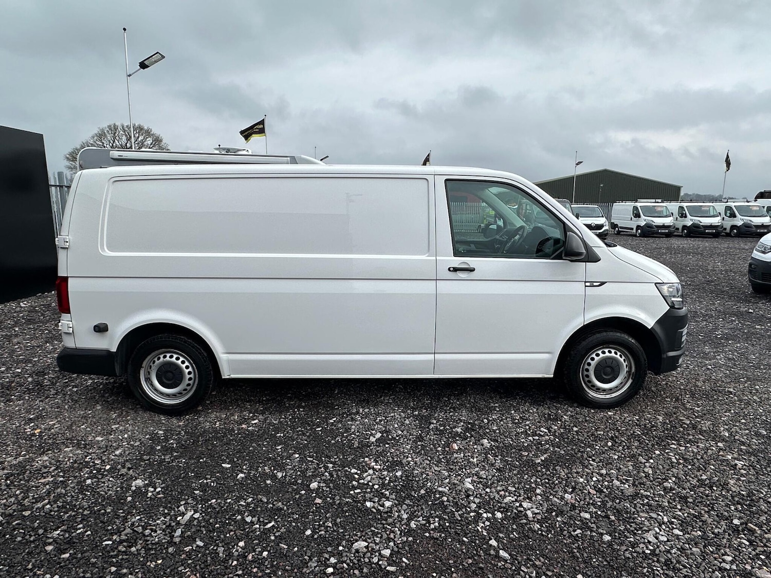 Used Volkswagen Transporter 2019 for sale - 77330819: Photo 9