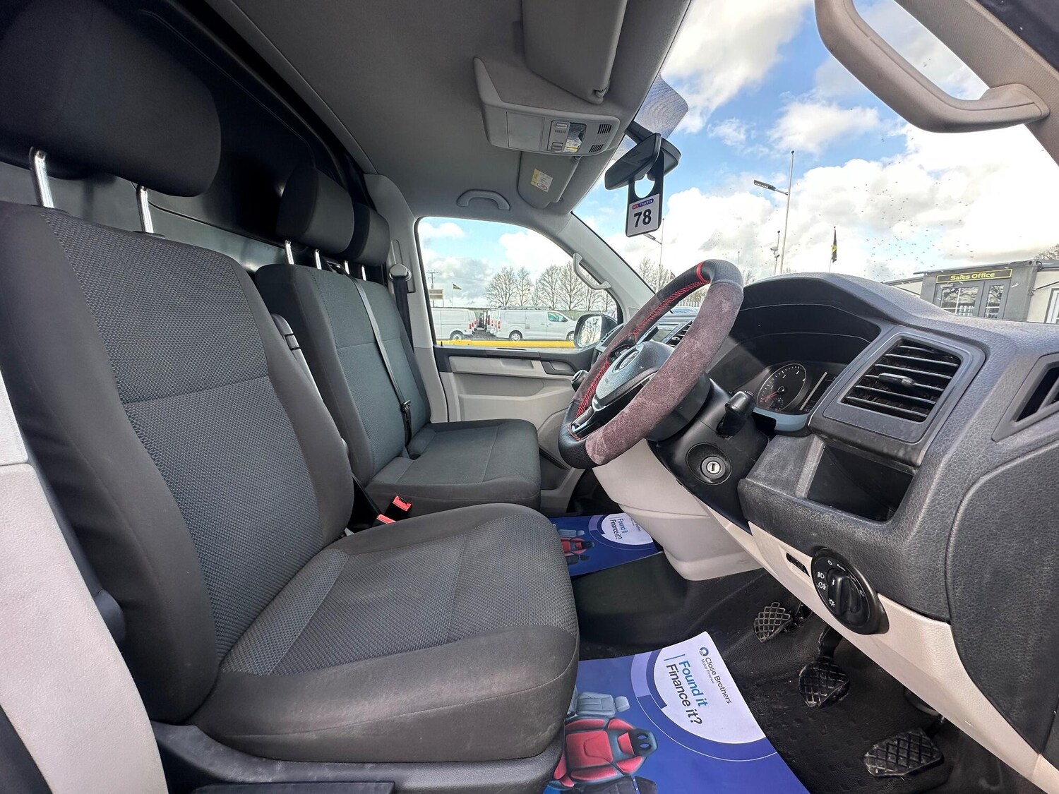 Used Volkswagen Transporter 2019 for sale - 77455181: Photo 18