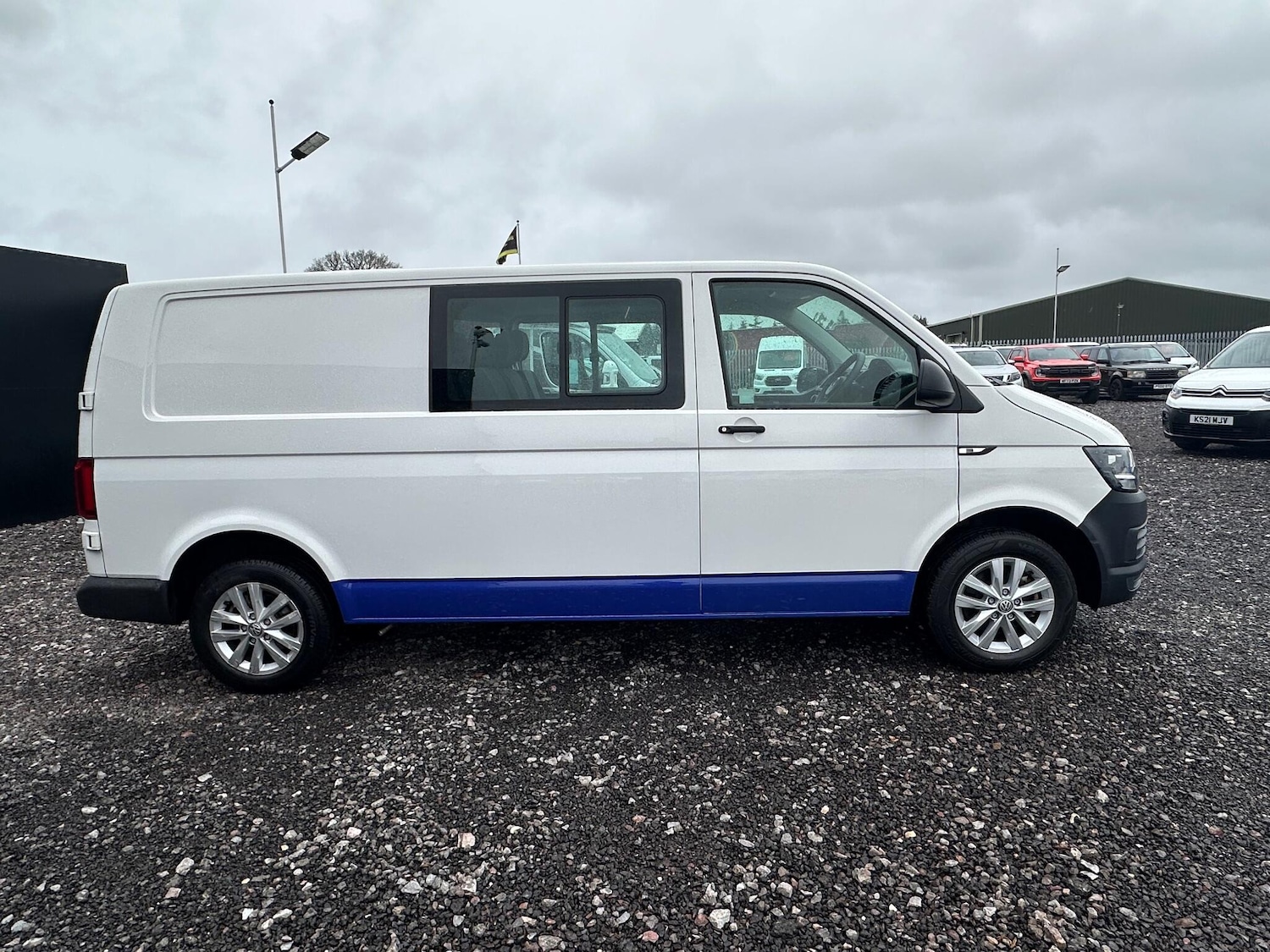 Used Volkswagen Transporter 2018 for sale - 77387327: Photo 10
