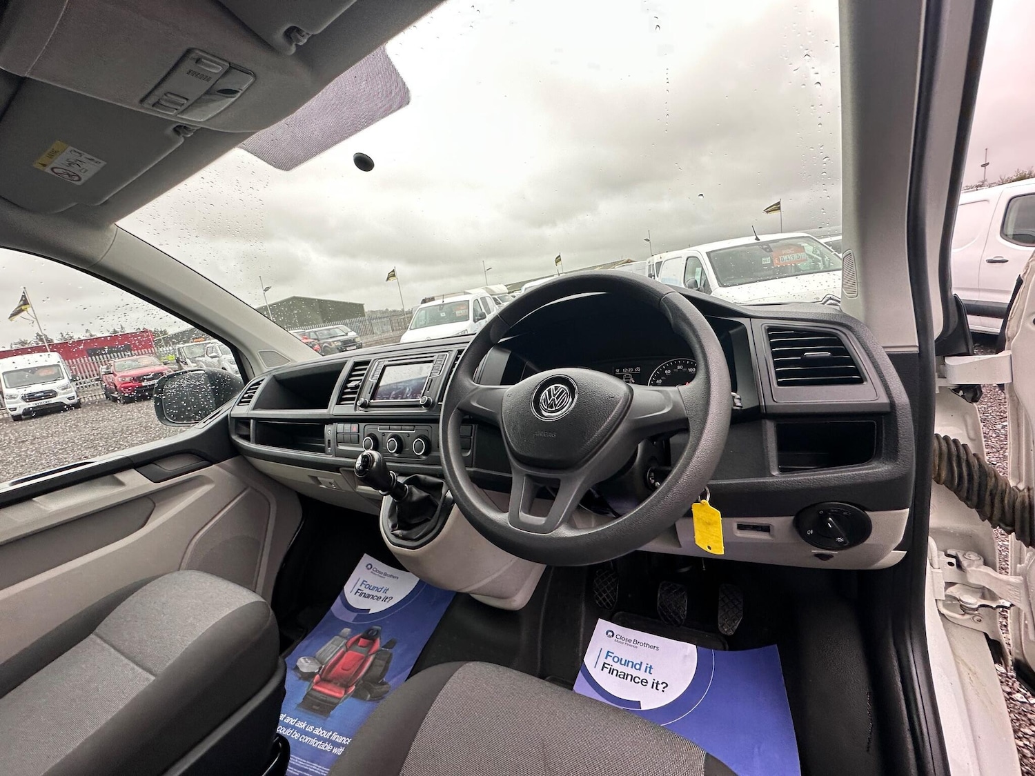 Used Volkswagen Transporter 2018 for sale - 77387327: Photo 13