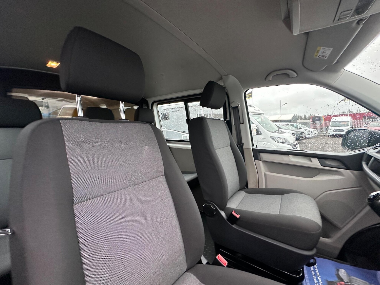 Used Volkswagen Transporter 2018 for sale - 77387327: Photo 16