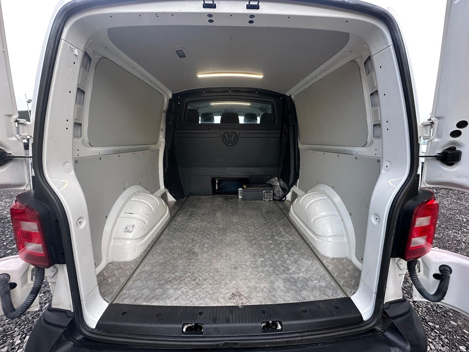 Used Volkswagen Transporter 2018 for sale - 77387327: Photo 17