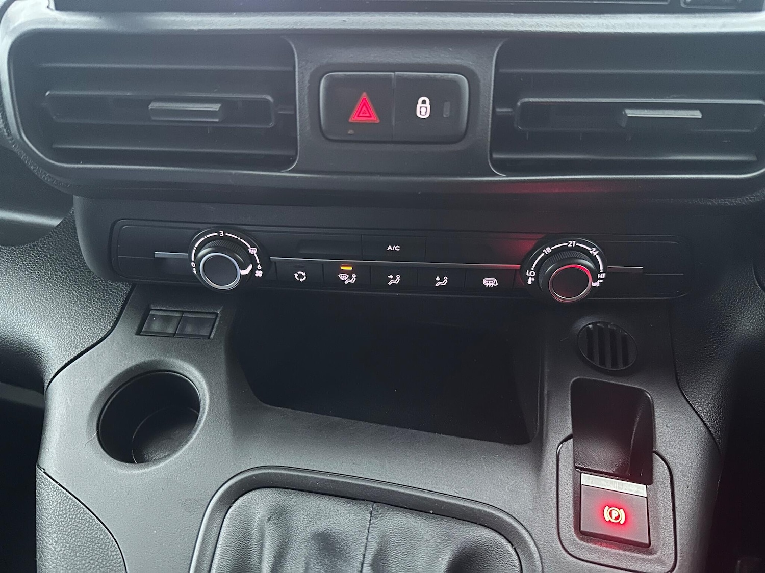 Used Citroen Berlingo 2020 for sale - 76952304: Photo 21