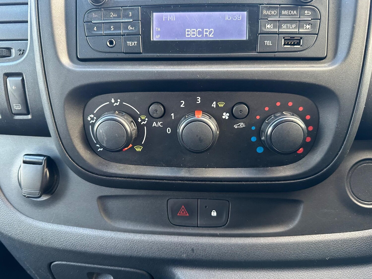 Used Vauxhall Vivaro 2017 for sale - 77538209: Photo 23