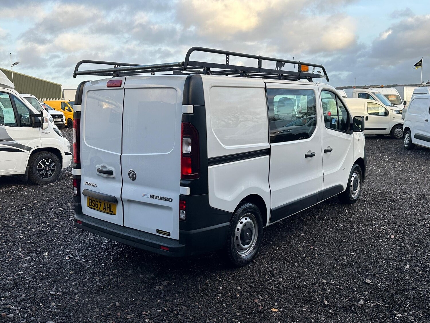 Used Vauxhall Vivaro 2017 for sale - 77538209: Photo 8