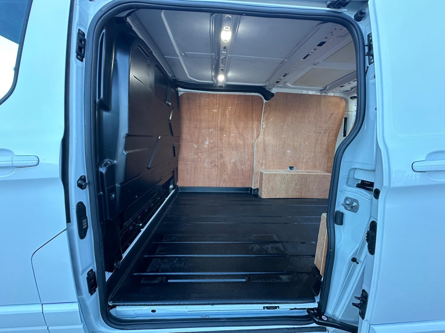 Used Ford Transit Custom 2019 for sale - 76700609: Photo 18