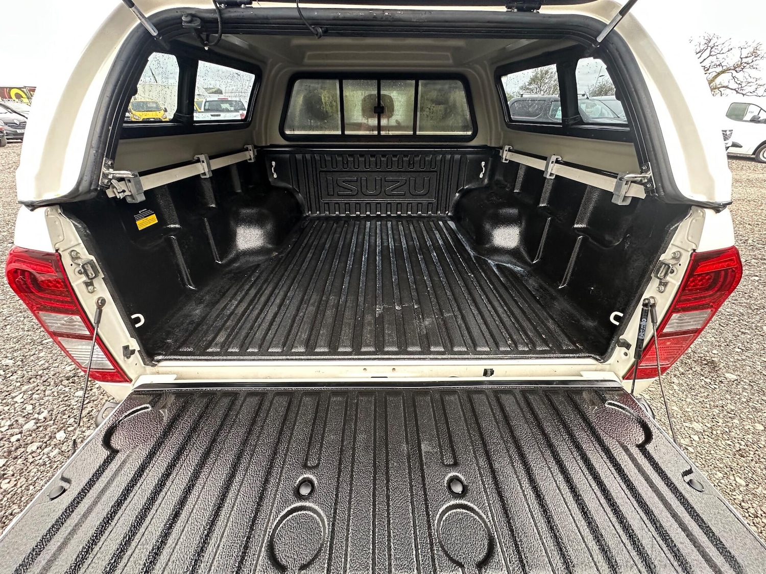 Used Isuzu D-Max 2018 for sale - 78101325: Photo 17