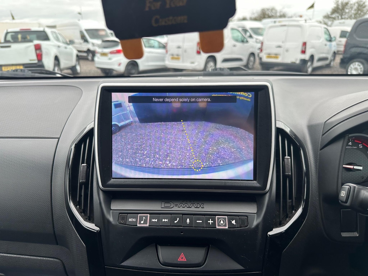 Used Isuzu D-Max 2018 for sale - 78101325: Photo 25