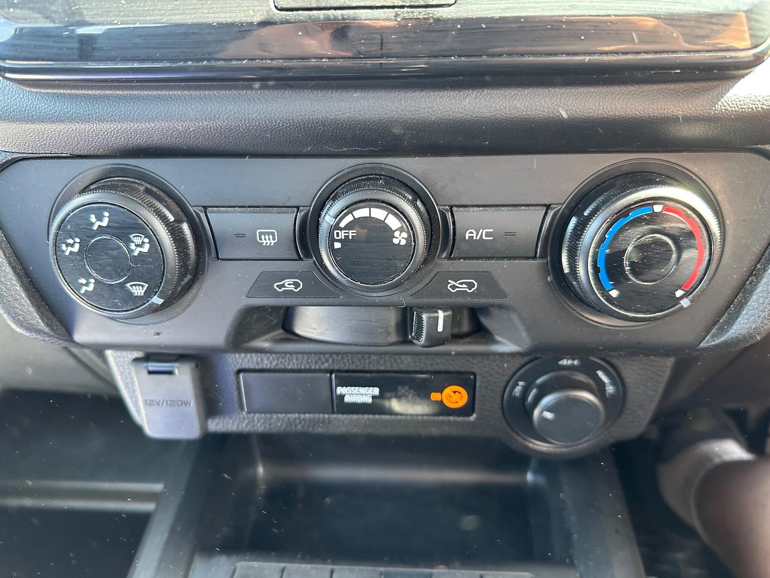 Used Isuzu D-Max 2023 for sale - 78170233: Photo 24