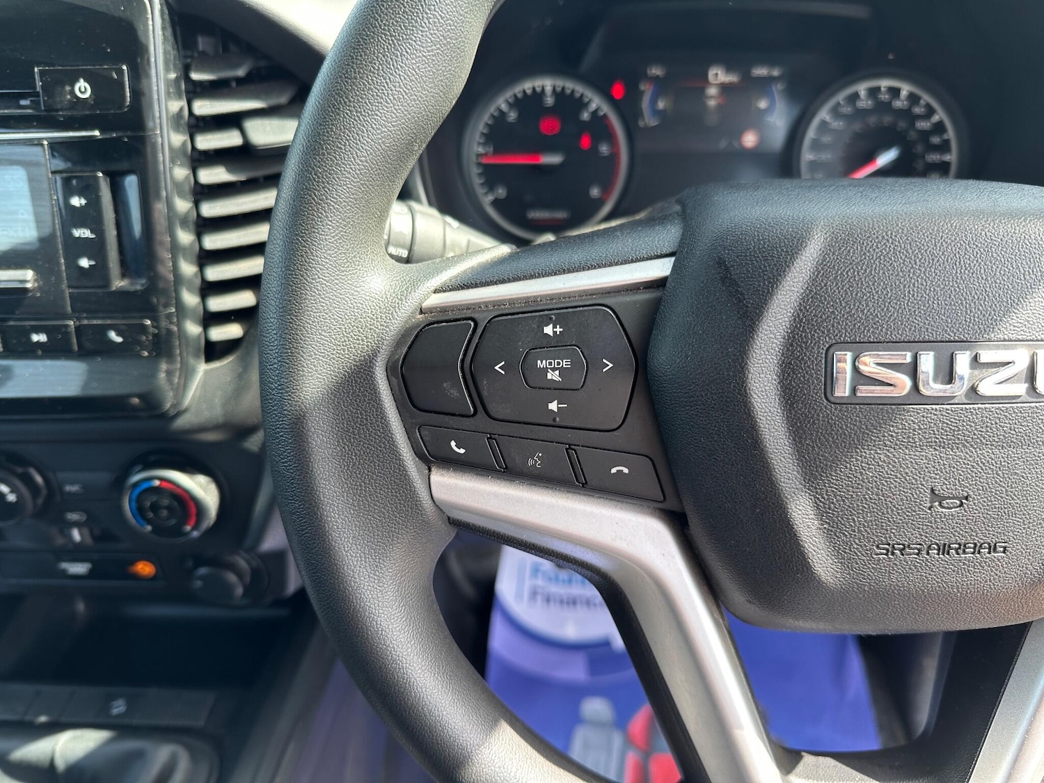 Used Isuzu D-Max 2023 for sale - 78170233: Photo 27