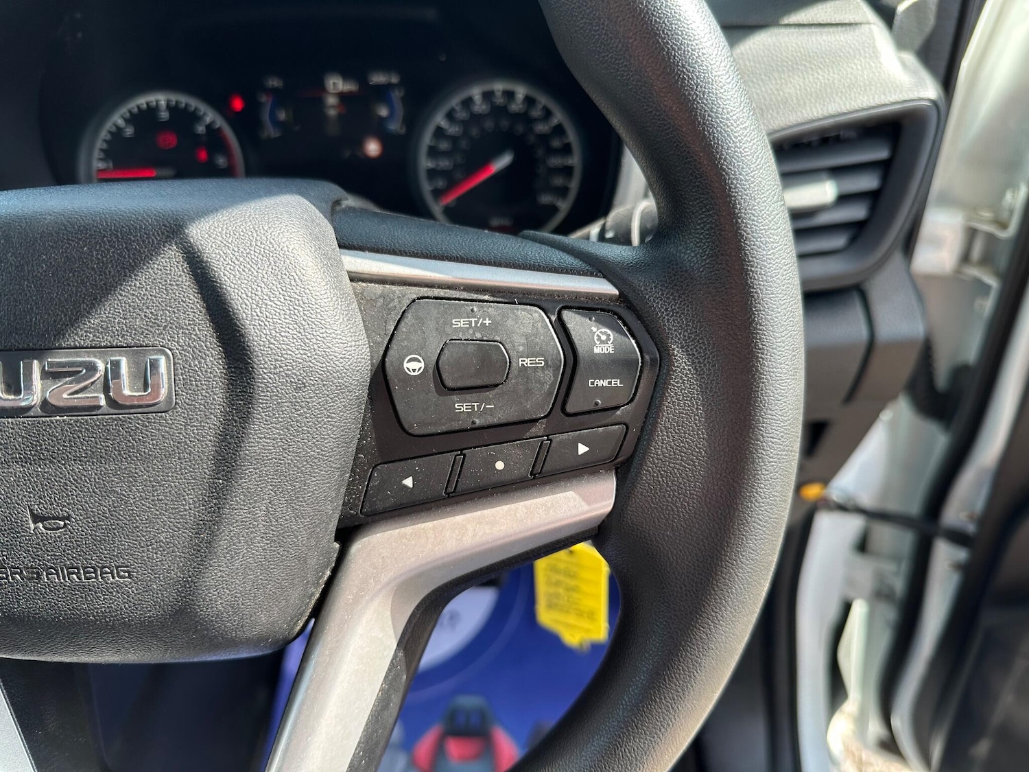 Used Isuzu D-Max 2023 for sale - 78170233: Photo 28