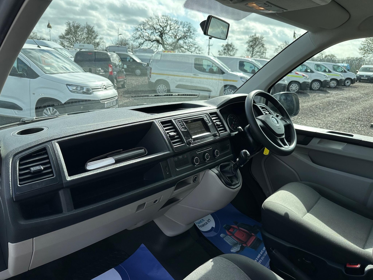 Used Volkswagen Transporter 2018 for sale - 77724163: Photo 15