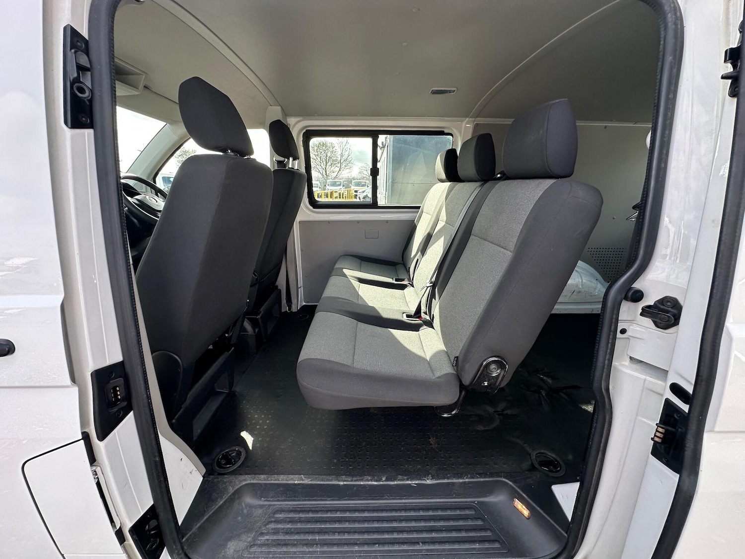 Used Volkswagen Transporter 2018 for sale - 77724163: Photo 17