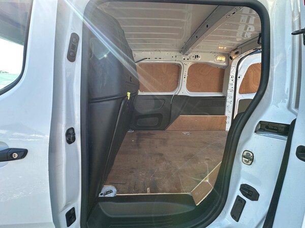 Used Peugeot Partner 2021 for sale - 76084749: Photo 29
